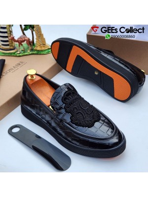 Gucci / Billionaire / Versace Men Mules Collection in Lagos Island